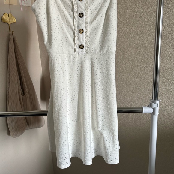 ♡ • Speechless White Dress - Picture 3 of 5